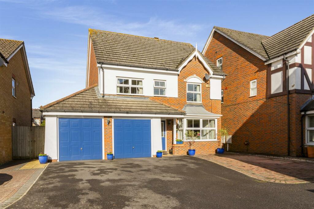 Main image of property: The Fieldings, Banstead