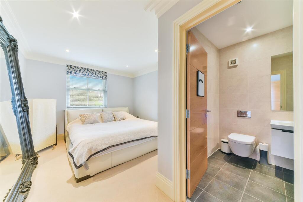 Additional property image - High Oaks Close, Coulsdon