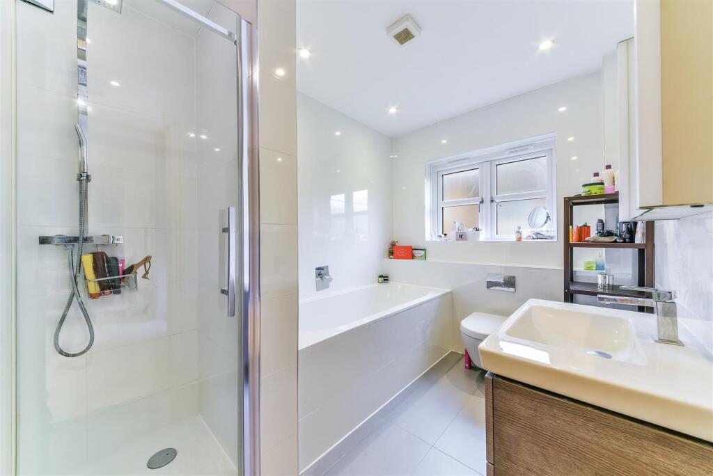 Additional property image - High Oaks Close, Coulsdon