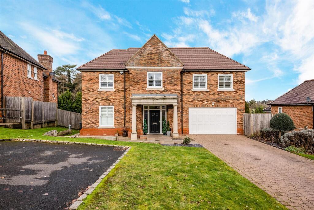 Additional property image - High Oaks Close, Coulsdon