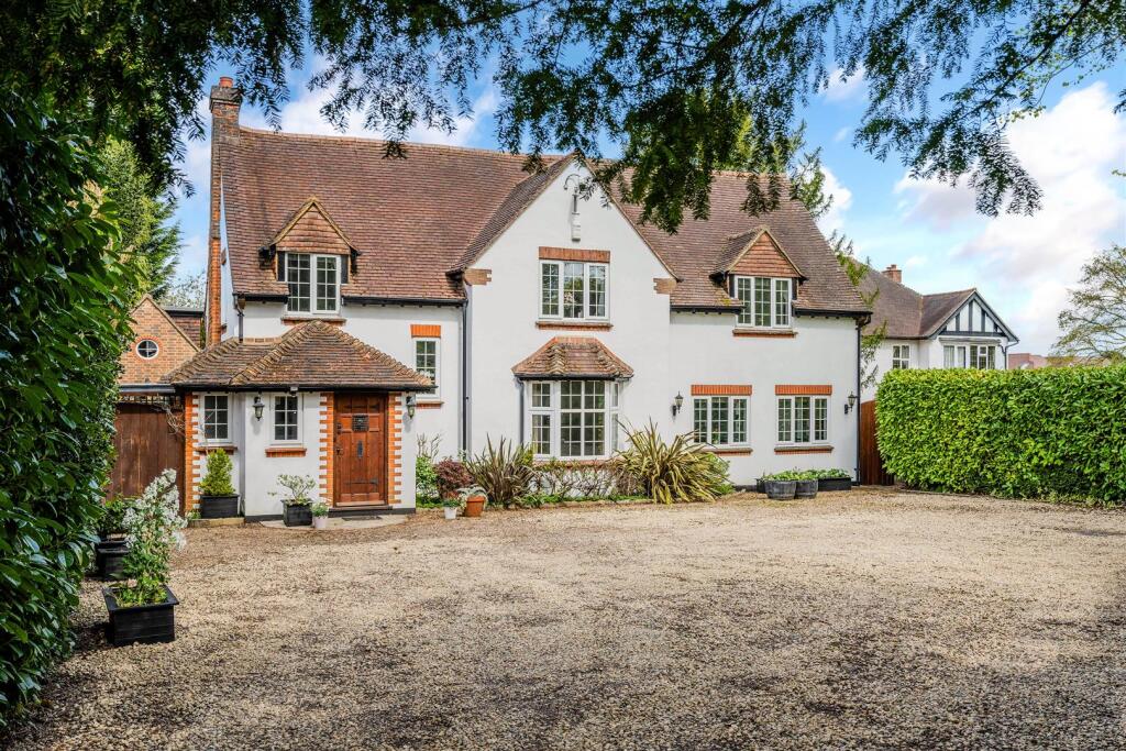 Main image of property: The Drive, Banstead