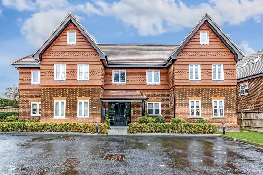 Main image of property: Brighton Road, Banstead