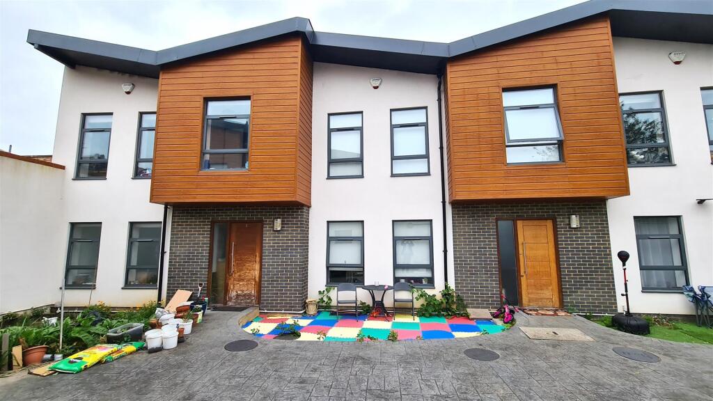 Main image of property: Homelink Terrace, Wood Green, N22
