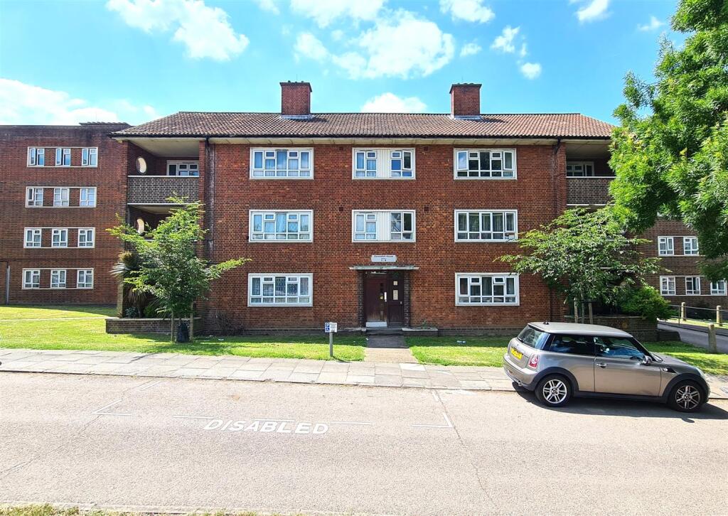 Main image of property: Cavendish House, Colney Hatch Lane, N10
