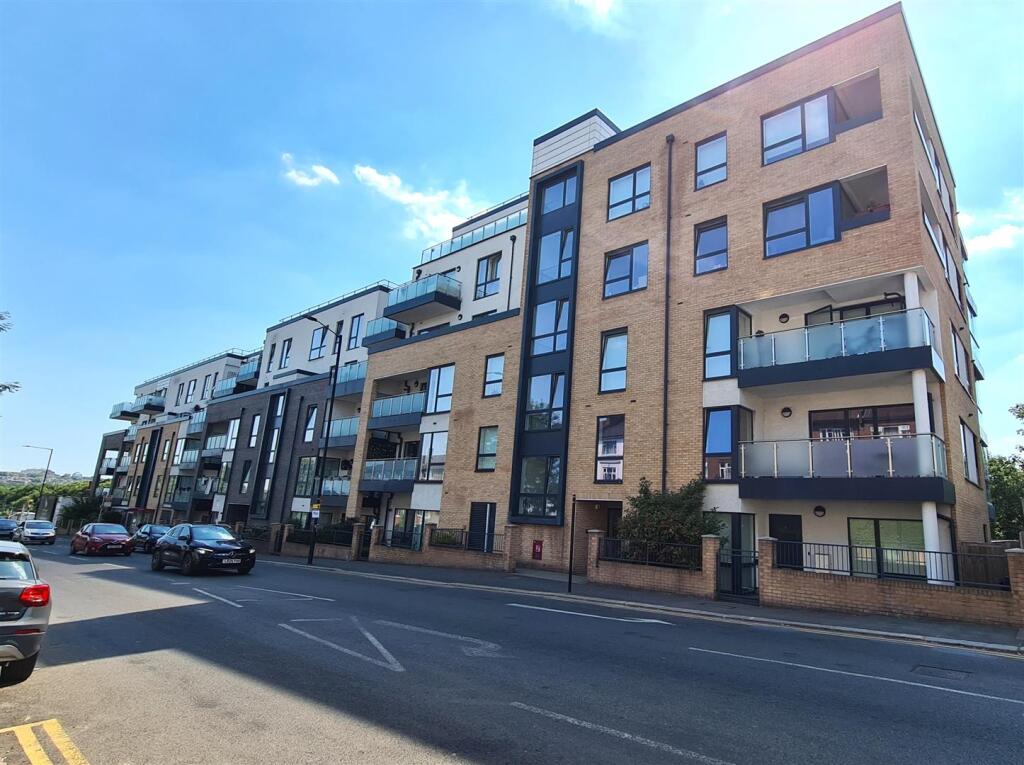 Main image of property: Station Road, New Southgate, N11