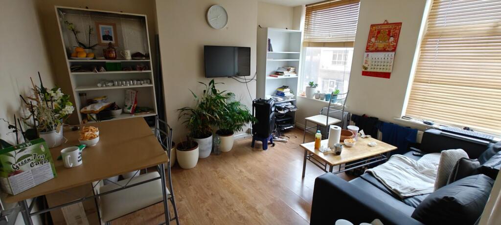 Main image of property: Chase Side, Southgate, N14