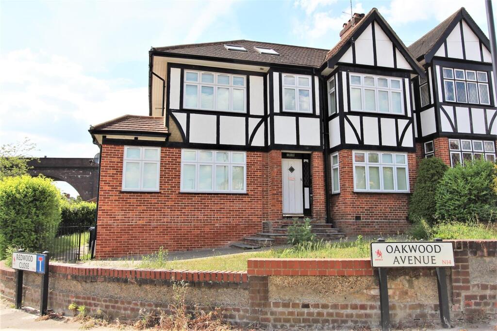 Main image of property: Oakwood Avenue, Southgate, N14
