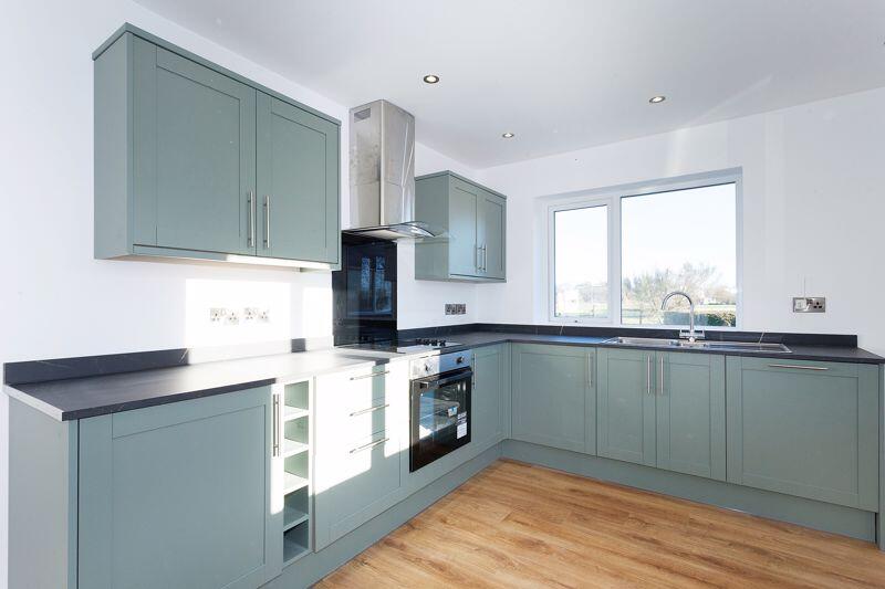Additional property image - Giantswood Lane, Somerford Booths