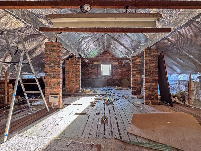Additional property image - Giantswood Lane, Somerford Booths