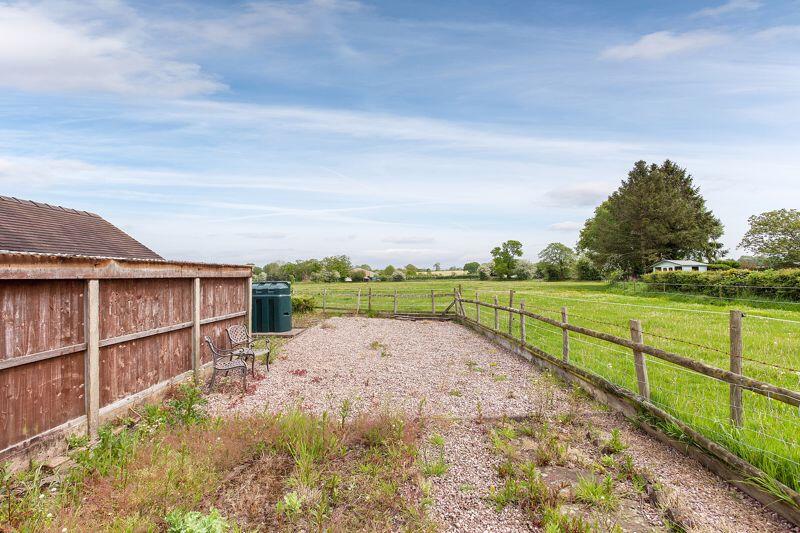 Additional property image - Giantswood Lane, Somerford Booths