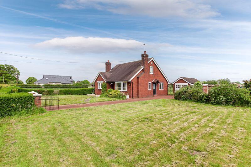 Additional property image - Giantswood Lane, Somerford Booths