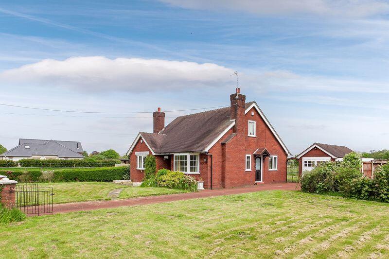 Additional property image - Giantswood Lane, Somerford Booths