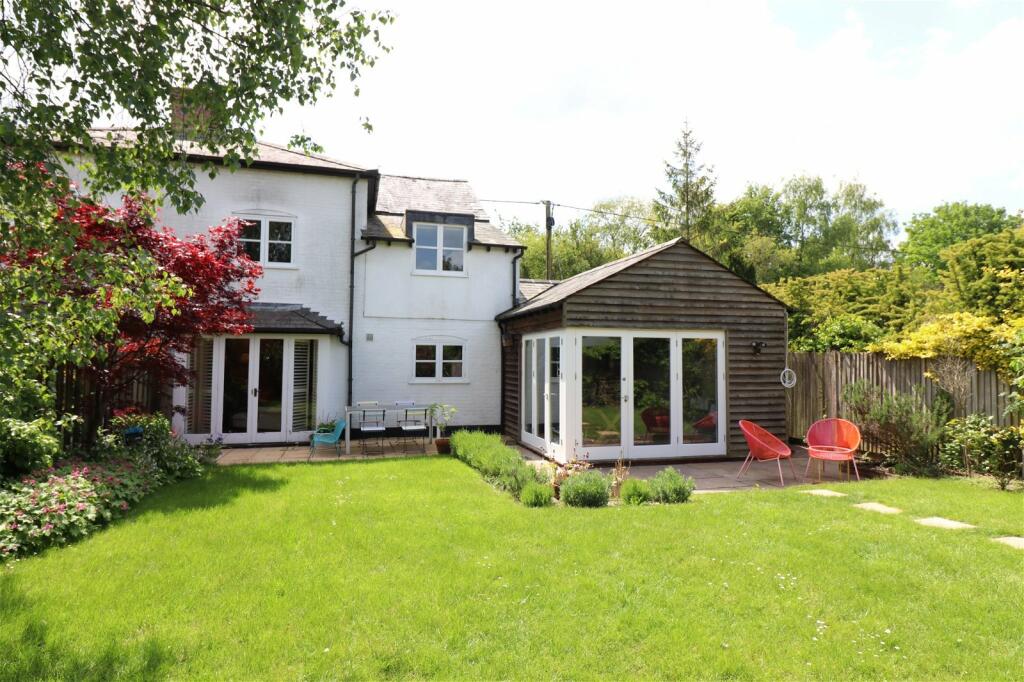 3 bedroom end of terrace house for sale in Tichborne Down, Alresford, SO24