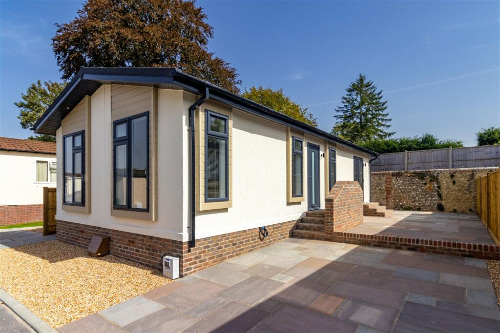 2 Bedroom Detached Bungalow For Sale In The Dean, Alresford, So24