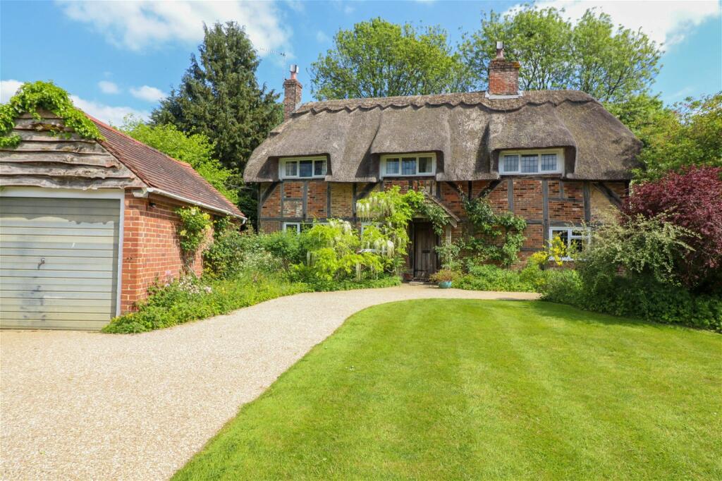 3 bedroom cottage for sale in Drovers Return, Old Alresford, Alresford, SO24