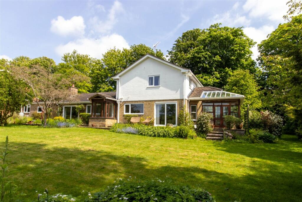 4 bedroom detached house for sale in Carey Down, New Farm Road