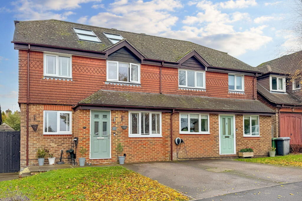 Main image of property: Oak Hill, Alresford