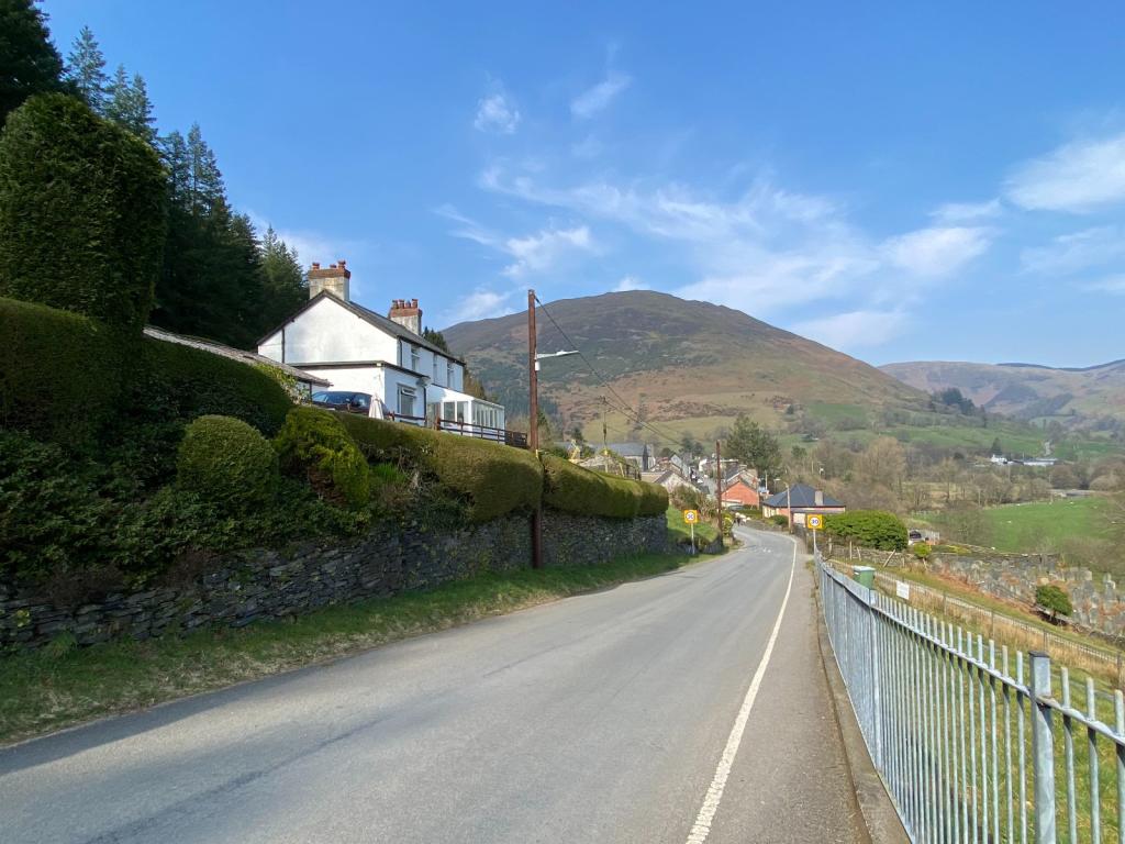4 bedroom detached house for sale in Gwelafon, Dinas Mawddwy, SY20 9LL