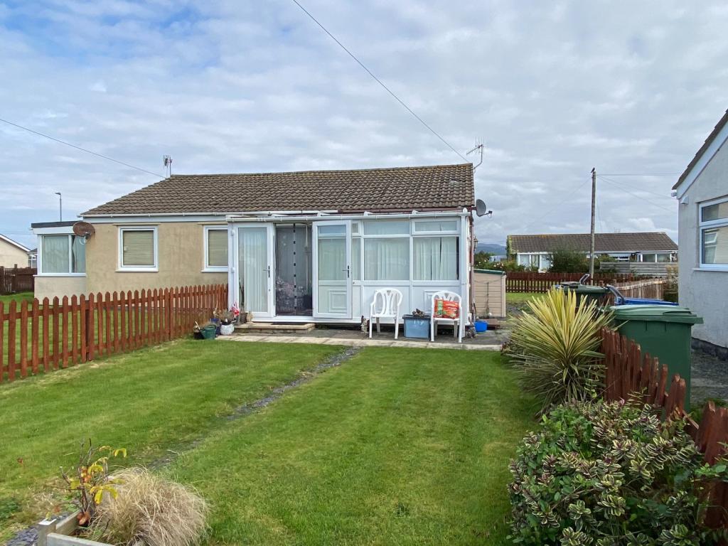 2 bedroom semidetached house for sale in 24 Glan Y Mor, Fairbourne