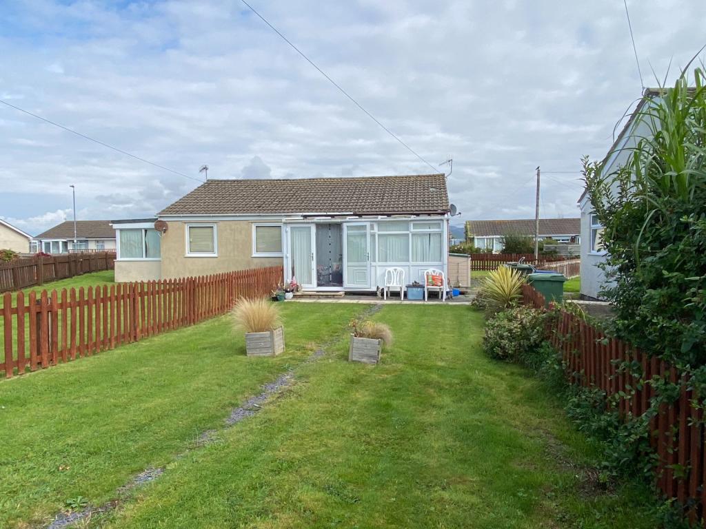 2 bedroom semidetached house for sale in 24 Glan Y Mor, Fairbourne