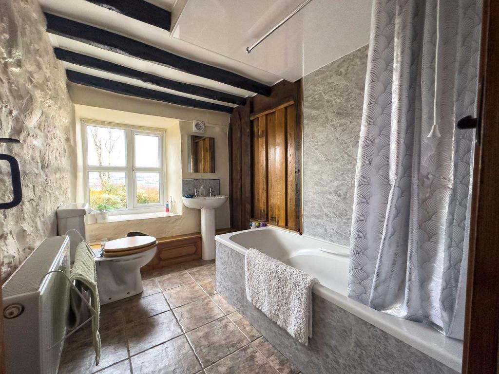 2 bedroom detached house for sale in Bwthyn Moelfryn Uchaf, Trawsfynydd