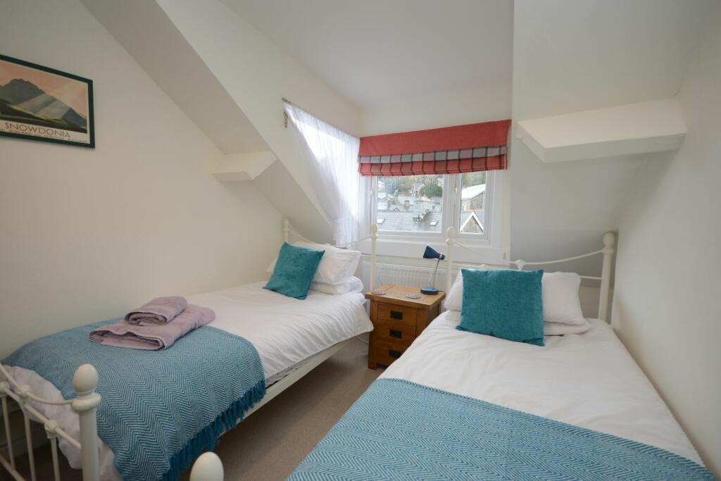 2 bedroom terraced house for sale in 3 Bryn Meurig Buildings, Lombard