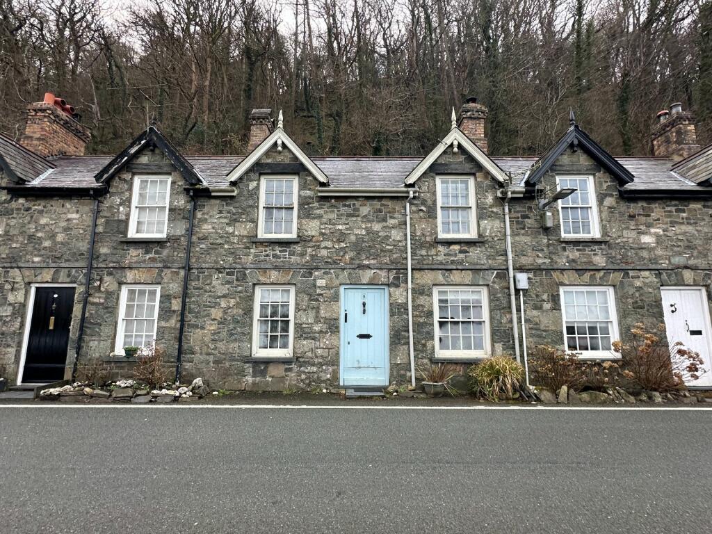 2 bedroom terraced house for sale in 5 Arthog Terrace, Arthog LL39 1AQ