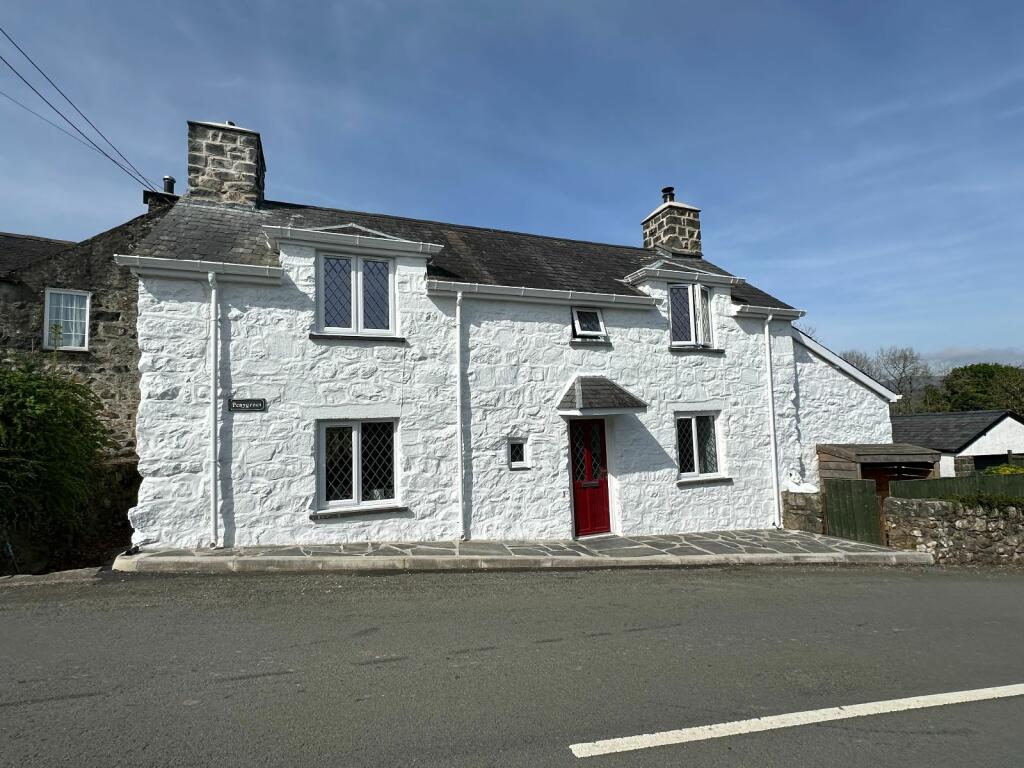 3 bedroom detached house for sale in Penygroes, Brithdir, Dolgellau
