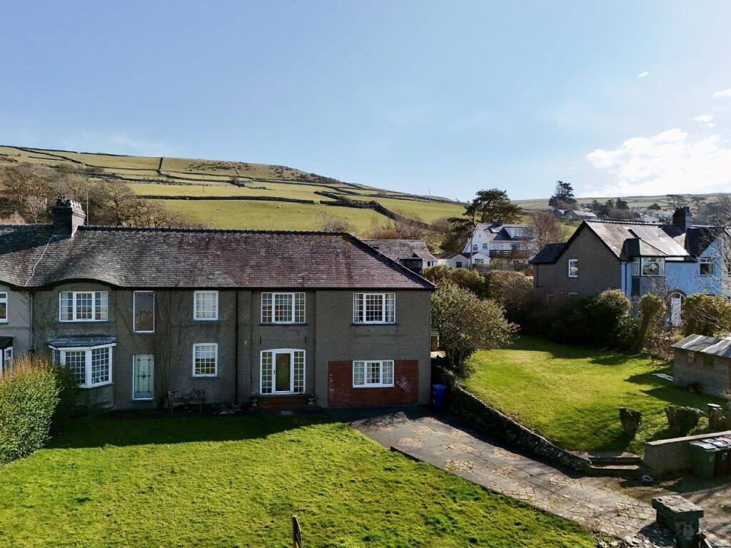 Main image of property: Dolgoed, Llwyngwril LL37 2JE