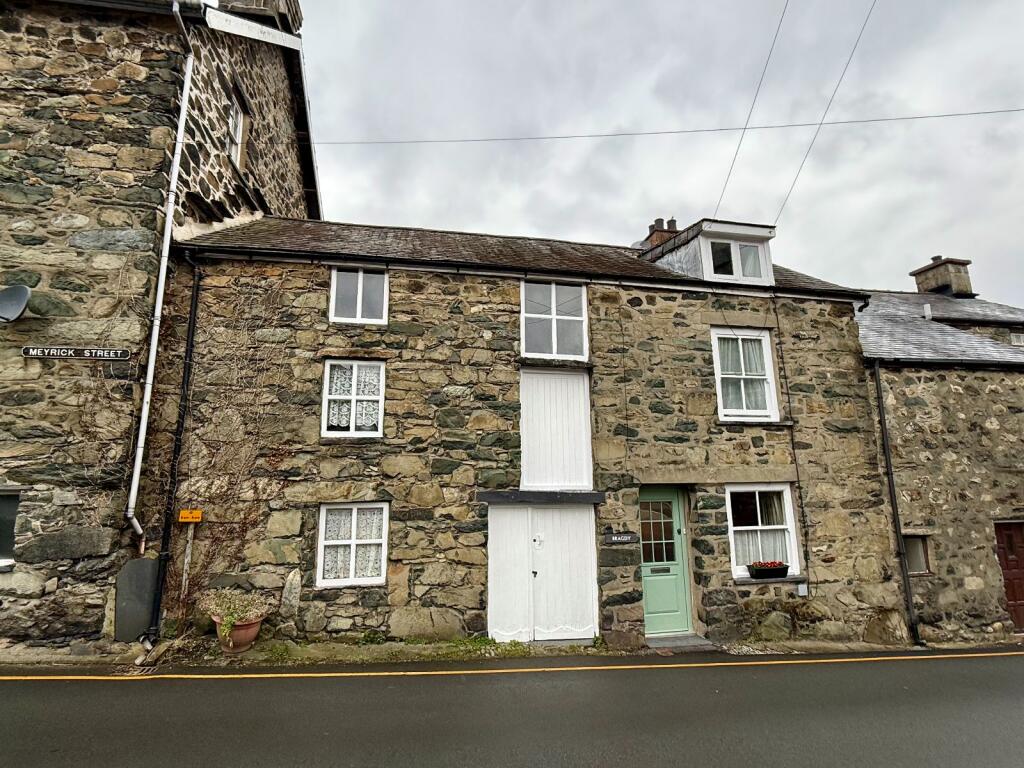 2 bedroom terraced house