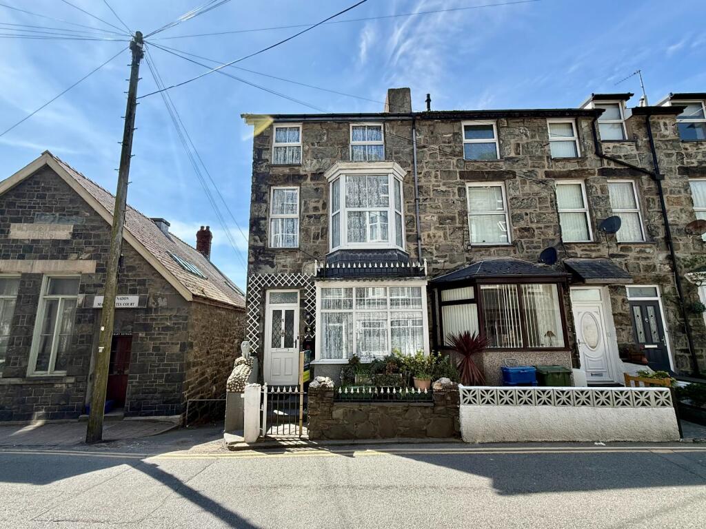 Main image of property: Saint Heymo, 1 Aelfor Terrace, King Edward Street, Barmouth, LL42 1PD