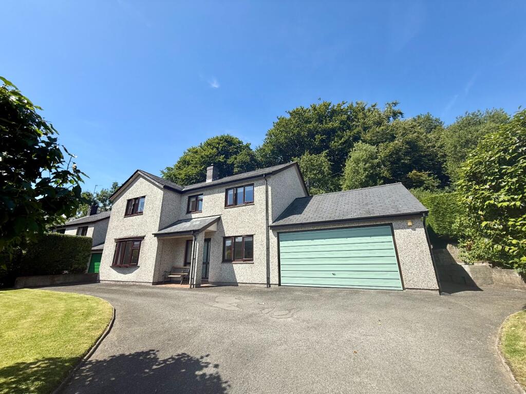 Main image of property: Penrhos, Pen Y Coed, Dolgellau LL40 2YP