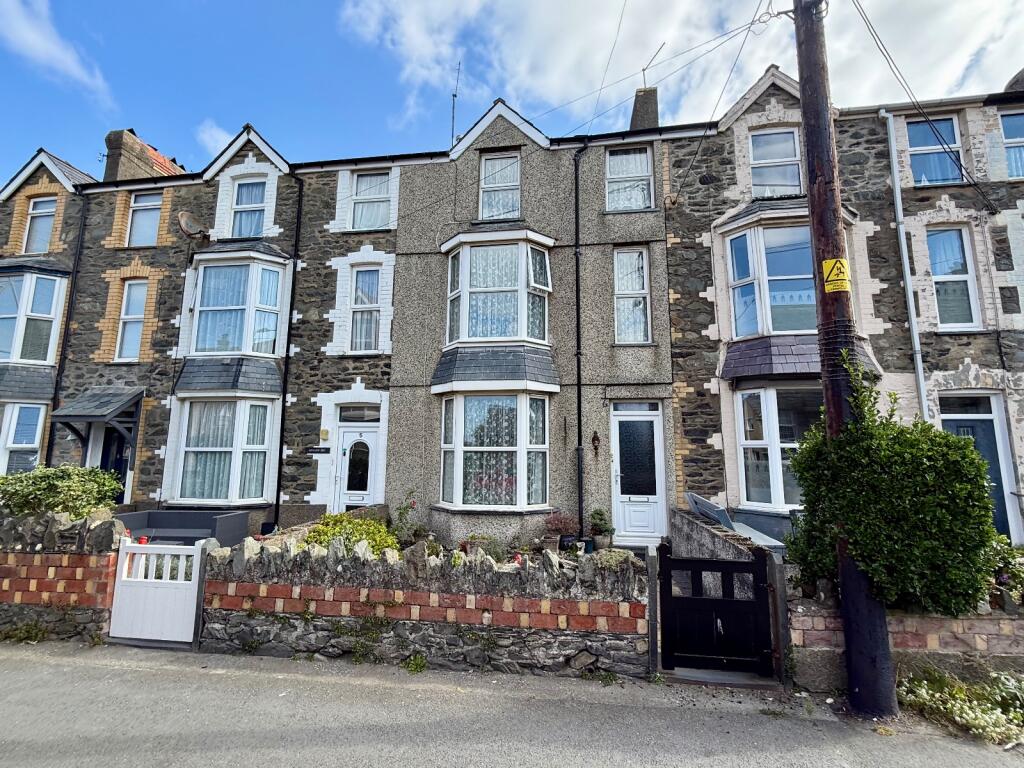 Main image of property: 4 Marine Gardens, Barmouth, LL42 1HL