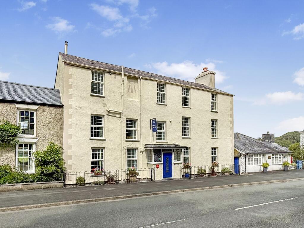 Main image of property: Einion House, Friog, LL38 2NX