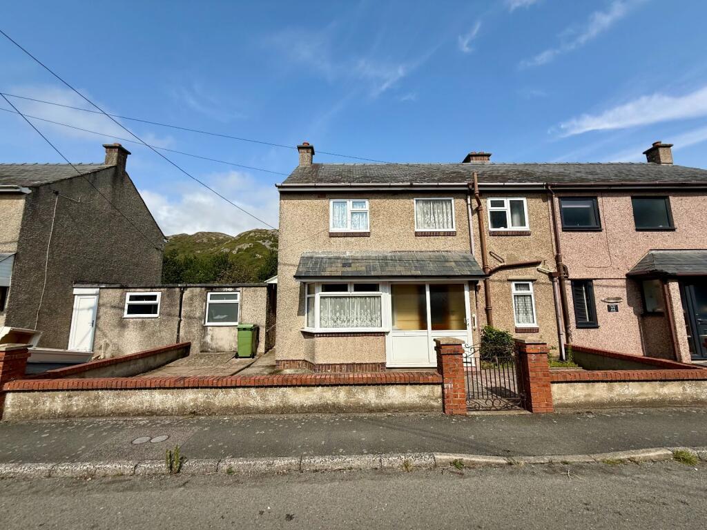 Main image of property: 24 Marine Road, Barmouth, LL42 1NS