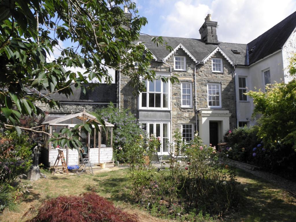 4 bedroom terraced house for sale in Plas Uchaf, Dolgellau, LL40 1LS, LL40