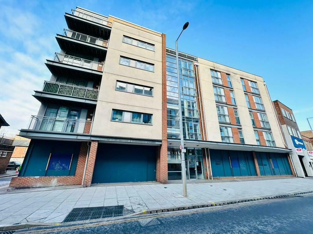 2 bedroom apartment for rent in Canal Street, NG1