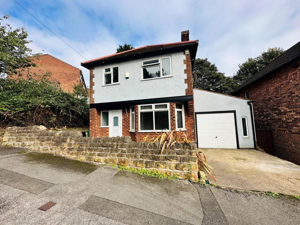 Main image of property: Alma Road, Nottingham, NG3 2NU