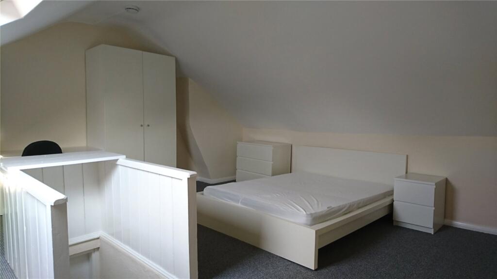 Main image of property: Clinton Street  (Student), Beeston, Nottingham, Nottinghamshire, NG9