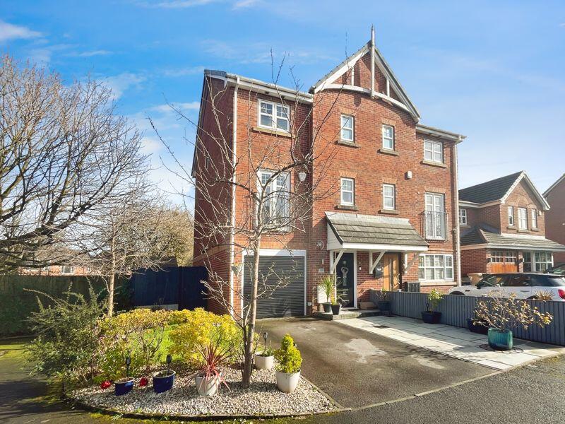 Main image of property: Fearney Side, Little Lever
