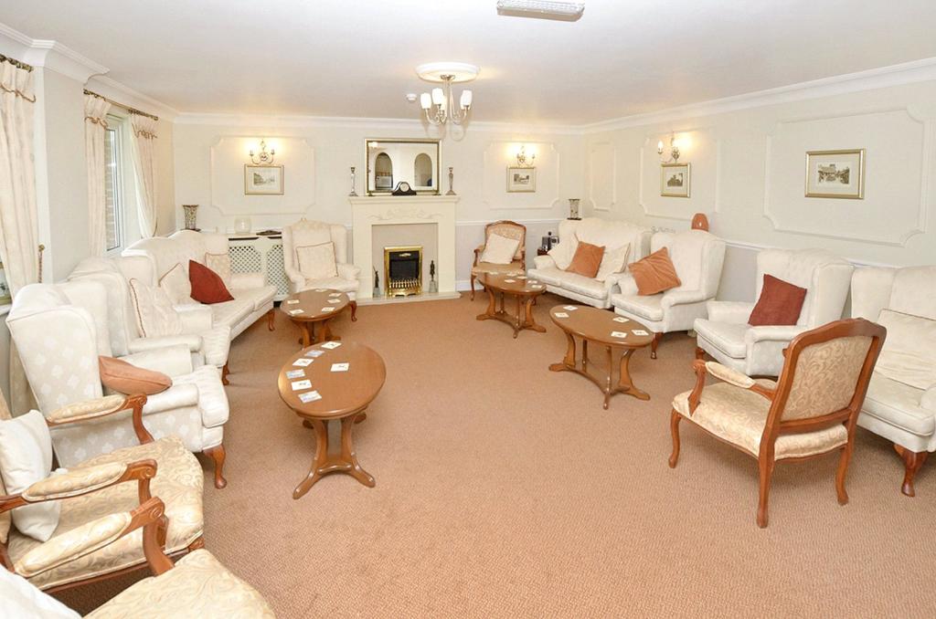 1 bedroom retirement property for sale in Pinewood Court, 179 Station