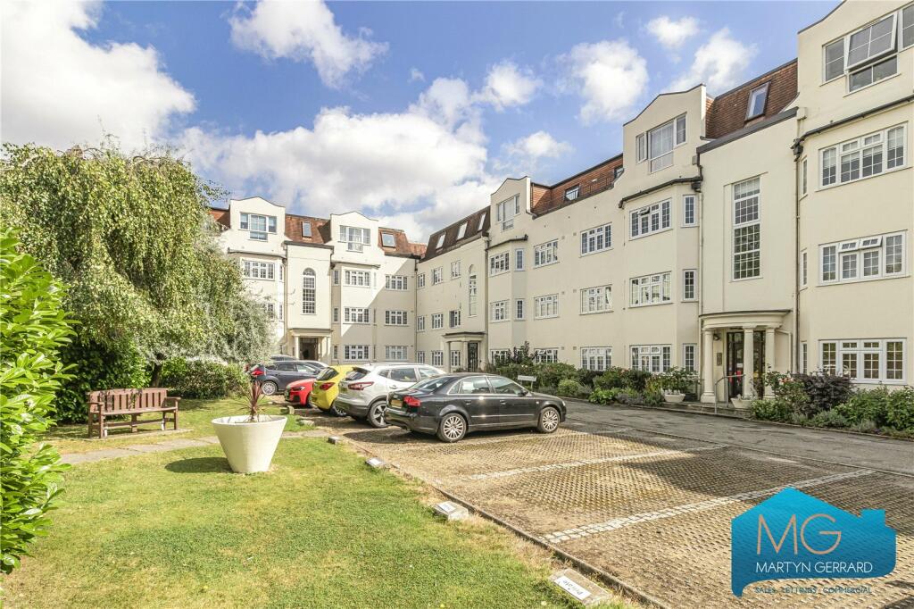 Main image of property: Etchingham Park Road, London, N3