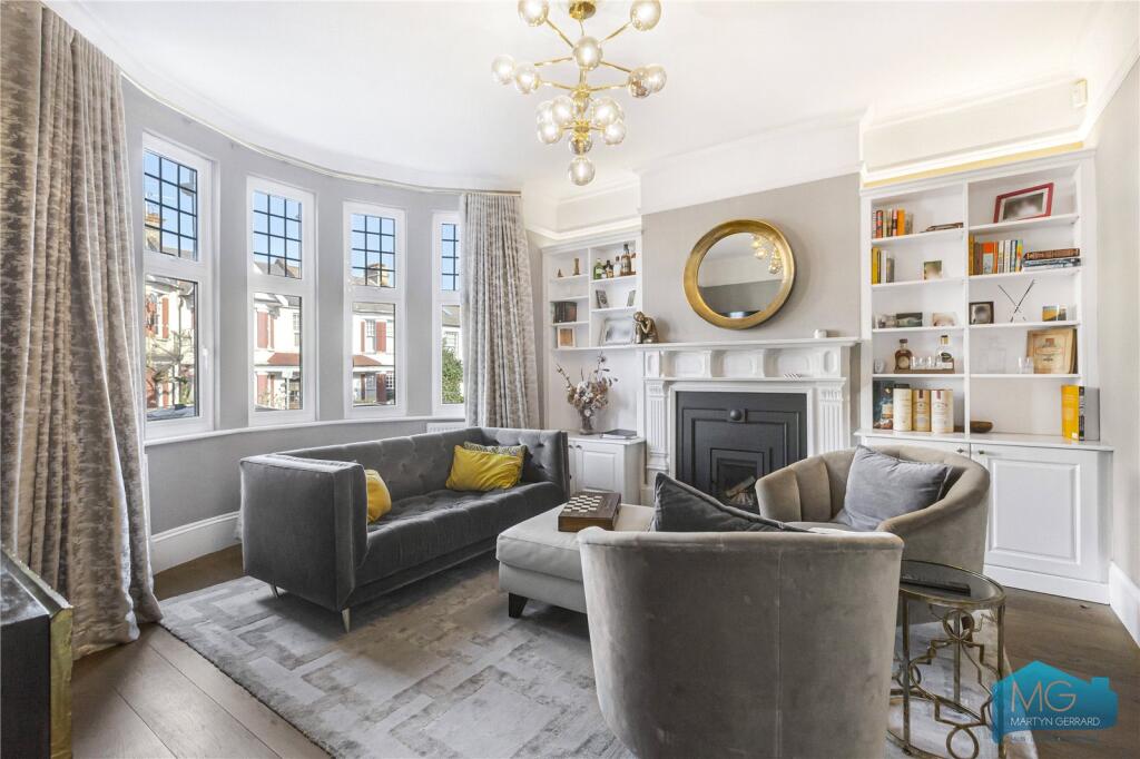 Main image of property: Park Avenue, Finchley, London, N3