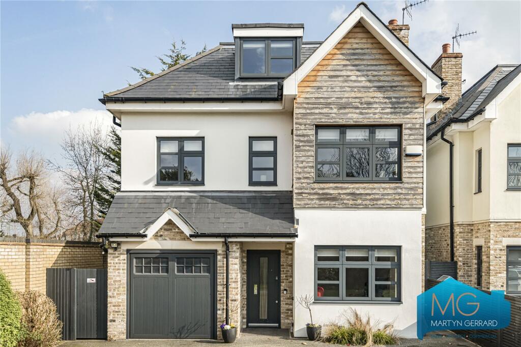 5 bedroom detached house for sale in East End Road, East Finchley