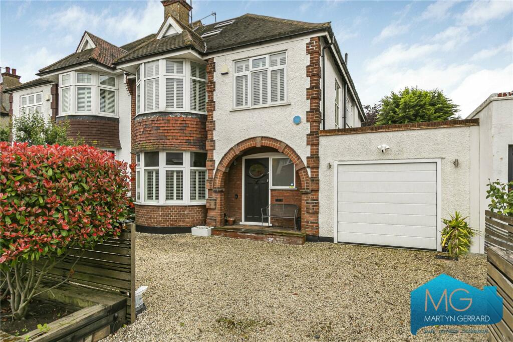 5 bedroom semidetached house for sale in Creighton Avenue, London, N2