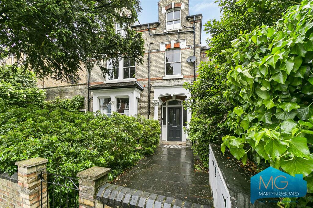 2 bedroom apartment for sale in Ashley Road, London, N19
