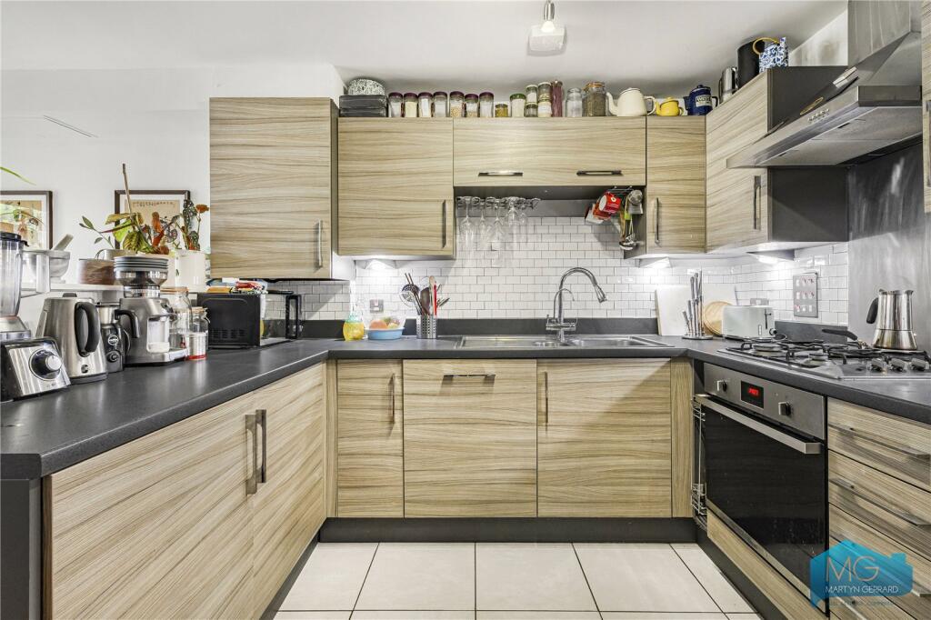 Main image of property: Pooles Park, London, N4