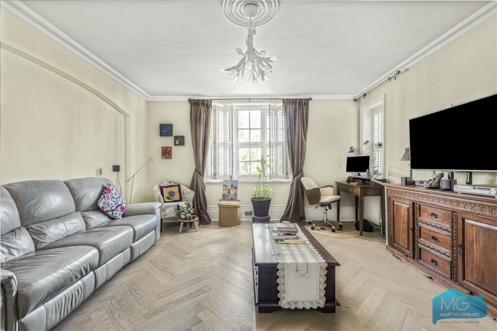 Main image of property: Fortis Green Road, London, N10