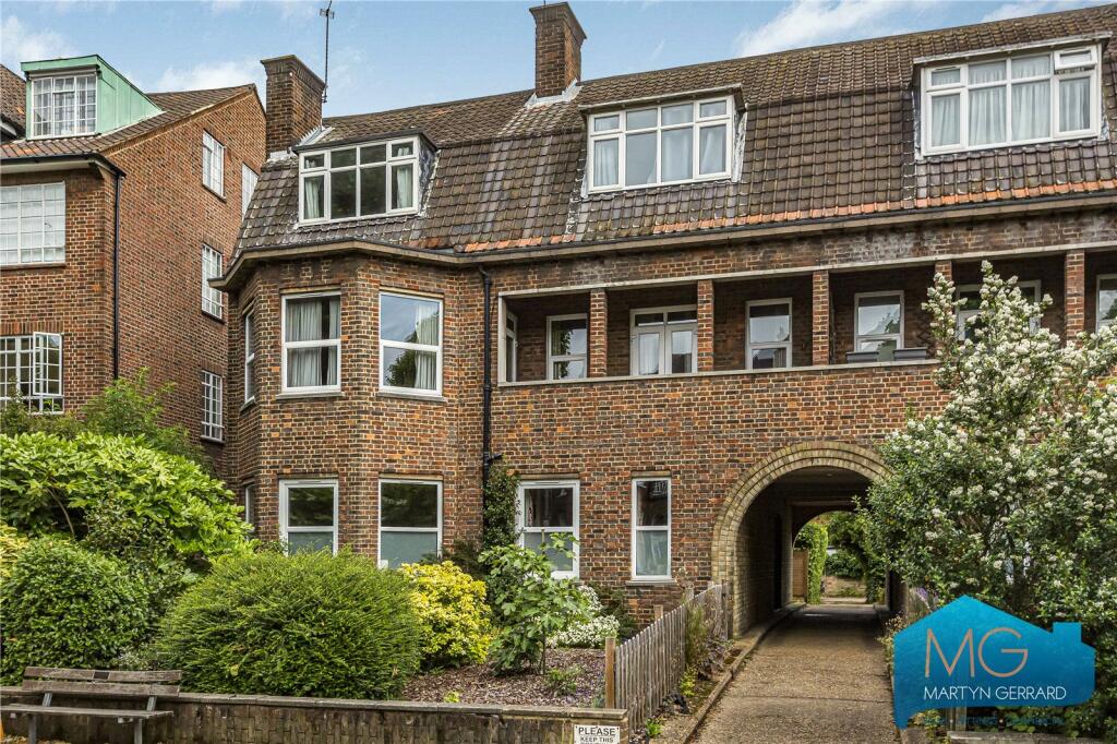 Main image of property: Queens Avenue, Muswell Hill, London, N10