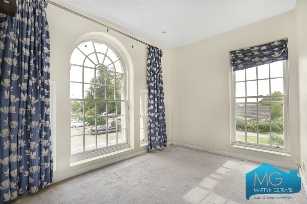 3 bedroom apartment for sale in Princess Park Manor, Royal Drive, N11